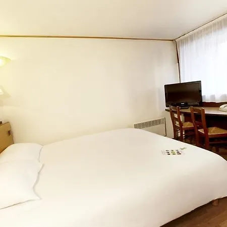 Campanile Nantes 3*