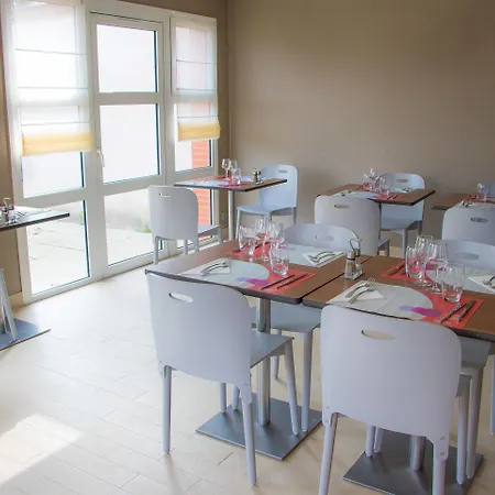 Campanile Nantes Otel 3*