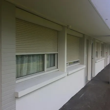 מלון Campanile Nantes 3*