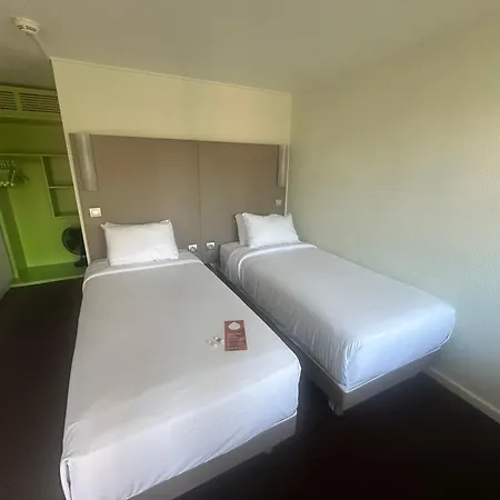 Campanile Nantes Hotel 3*