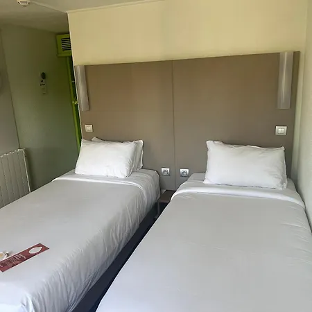 Campanile Nantes 3*