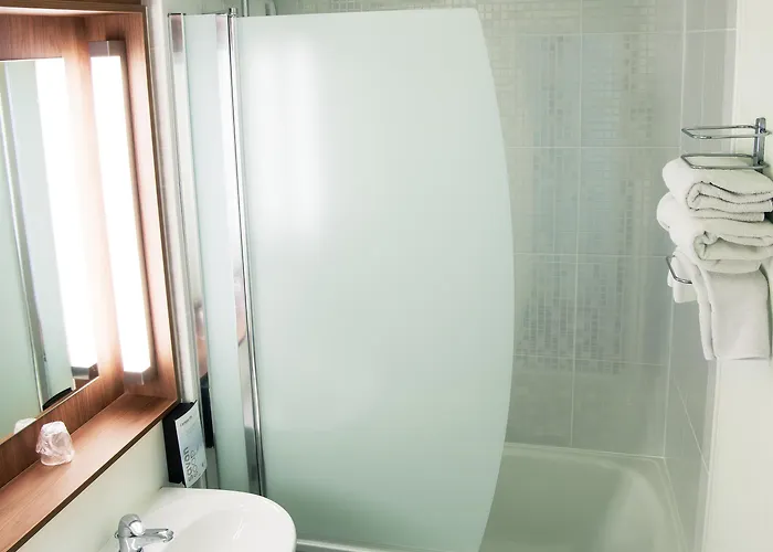 Hotel Campanile Nantes Saint-sébastien-sur-loire 3*