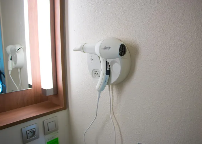 Hotel Campanile Nantes Saint-sébastien-sur-loire 3*