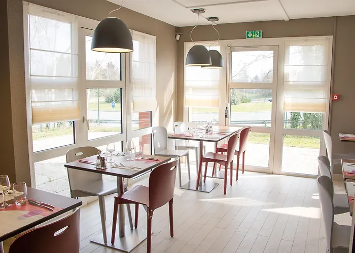 Hotel Campanile Nantes Saint-sébastien-sur-loire 3*